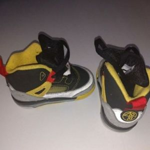 Jordans5c toddler boy red,yellow,black,gray